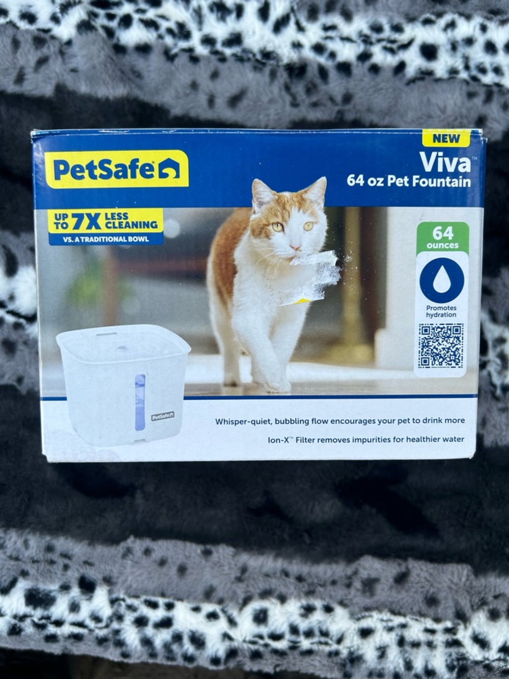 PetSafe Viva 64 oz Pet Fountain Box in Blue and White